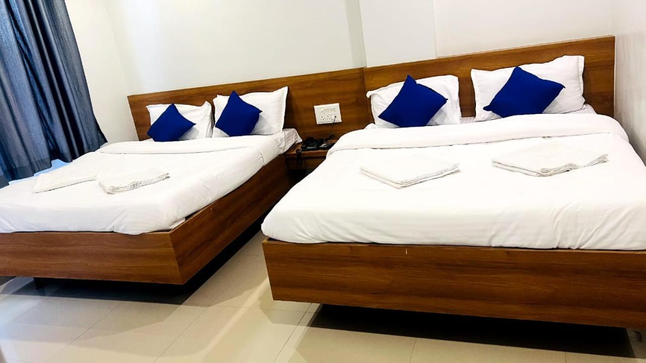Hotel Sai Smruti Shirdi Exterior photo