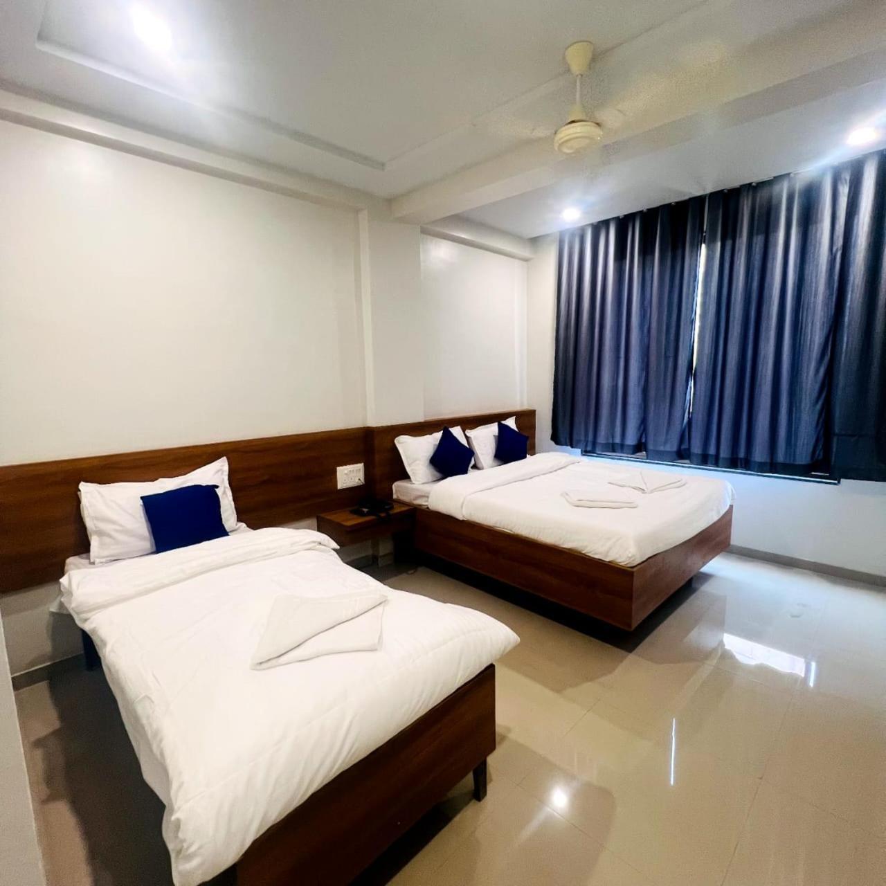 Hotel Sai Smruti Shirdi Exterior photo