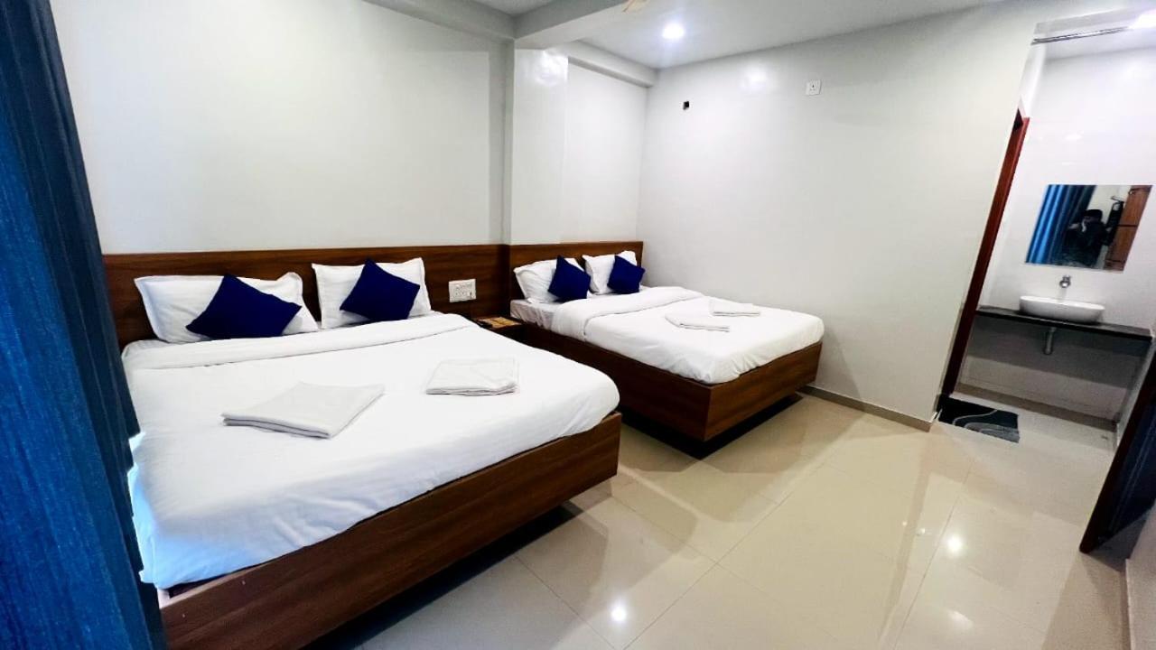 Hotel Sai Smruti Shirdi Room photo